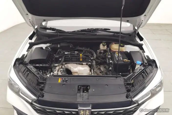 Roewe i5 2021 Model 1.5L CVT Platinum edition – фото 5