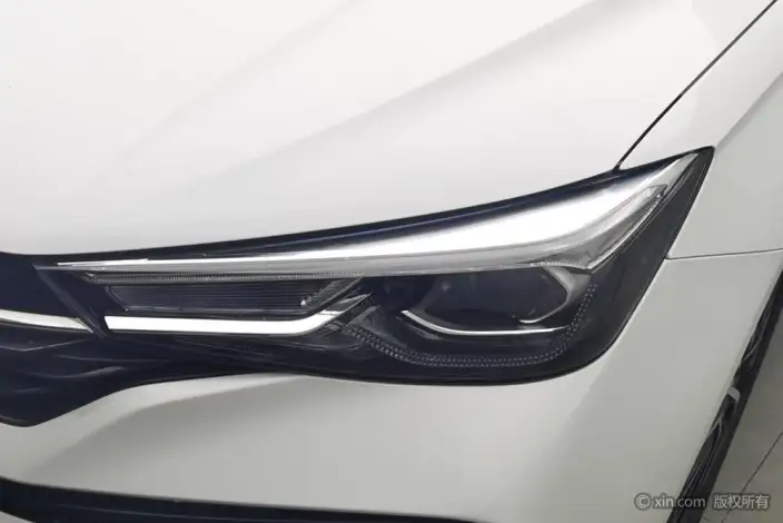Roewe i5 2021 Model 1.5L CVT Platinum edition – фото 7
