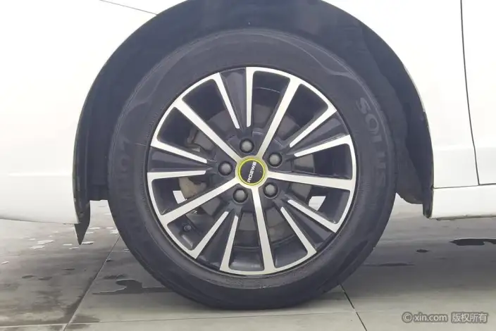 Roewe i5 2021 Model 1.5L CVT Platinum edition – фото 8