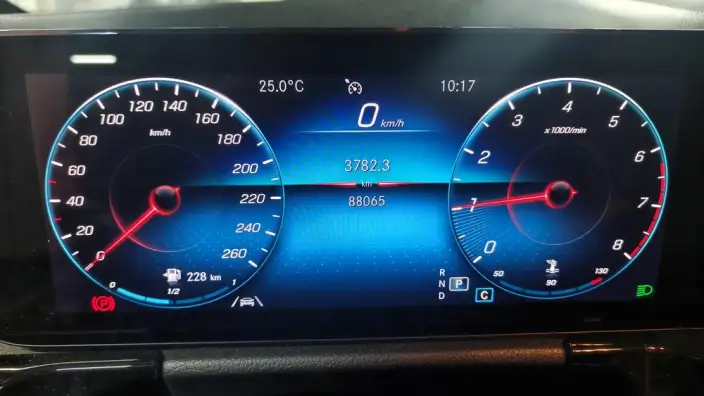 Mercedes-Benz GLA 2022 Model GLA 220 – фото 6