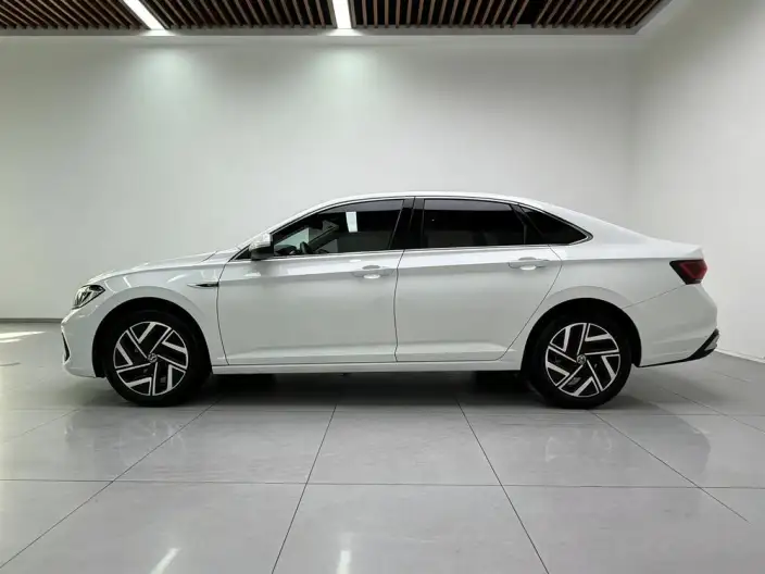 Volkswagen Sagitar 2023 Model 280TSI DSG Beyond Edition Lite – фото 4