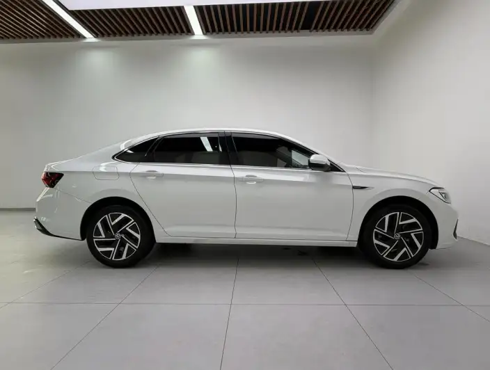 Volkswagen Sagitar 2023 Model 280TSI DSG Beyond Edition Lite – фото 8