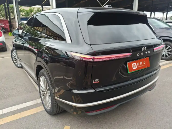 ONVO L90 2025 Model VI seat Edition Ultra – фото 3