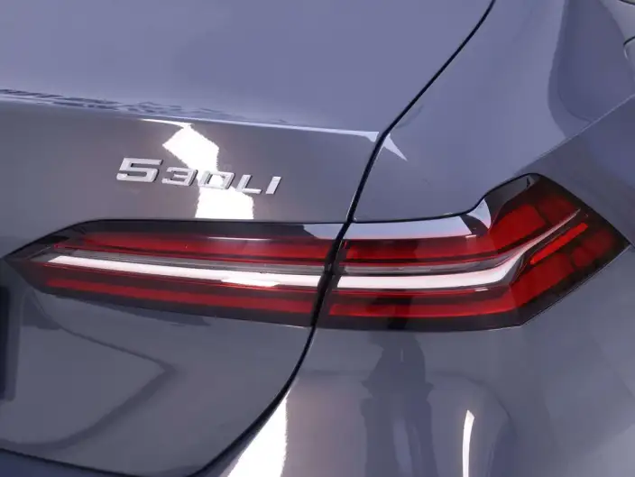 BMW 5 Series 2024 Model 530Li Exclusive Model Luxury Set – фото 8