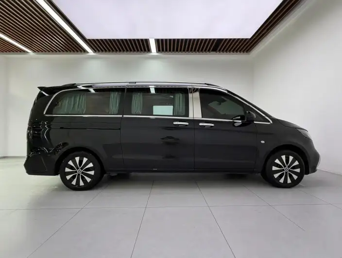 Viano 2023 Model 2.0T Elite Edition 7 seat – фото 8