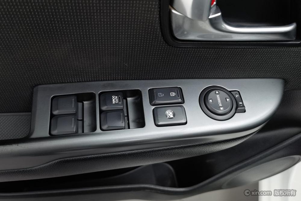 Kia K2 2015 Sedan 1.4L MT GLS – фото 23