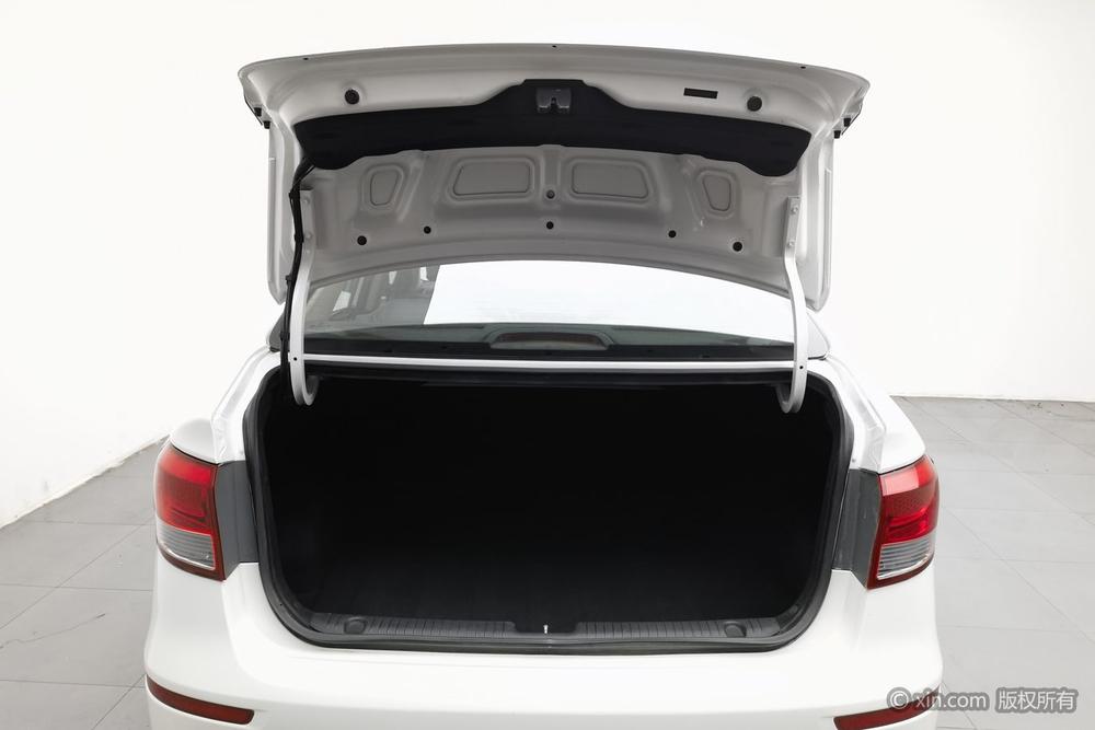 Kia K2 2015 Sedan 1.4L MT GLS – фото 24