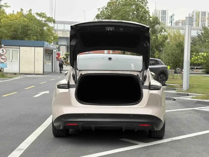 NIO ET5 2022 Model 75kWh – фото 9