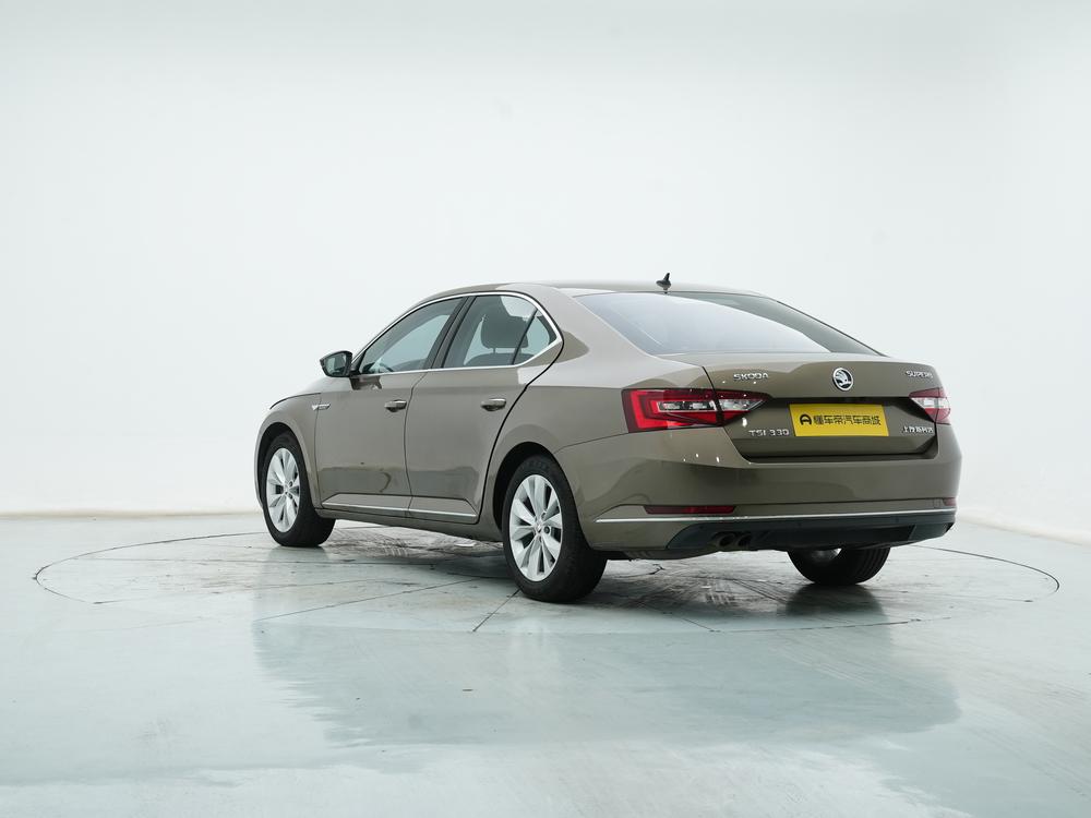 Skoda Superb 2018 TSI330 DSG Comfort China V – фото 5