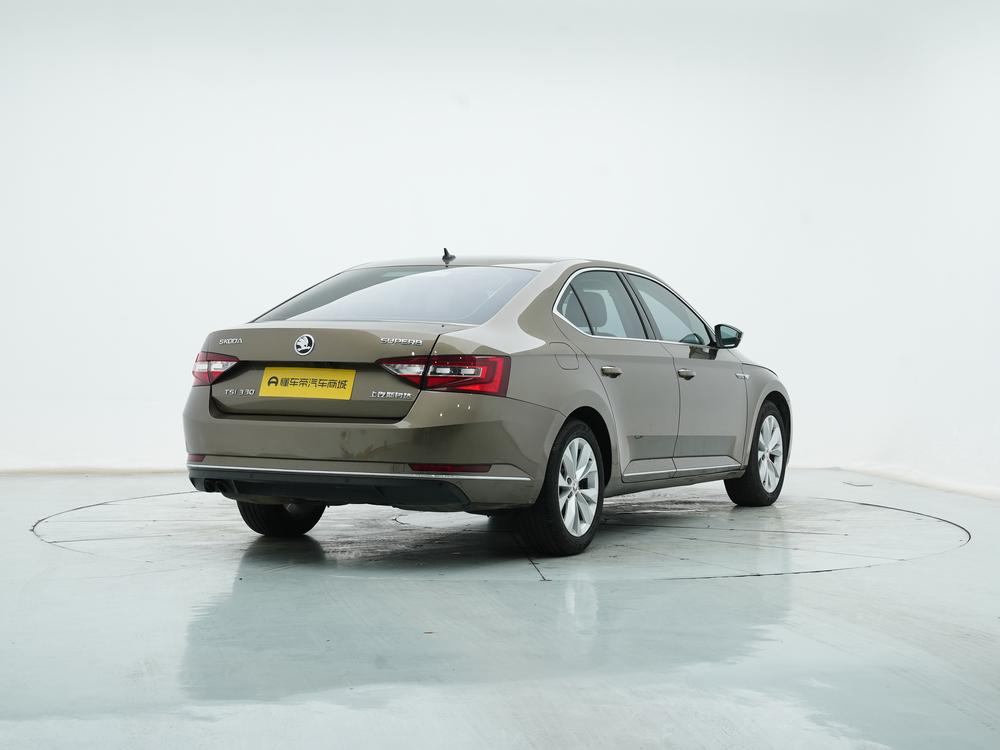 Skoda Superb 2018 TSI330 DSG Comfort China V – фото 7