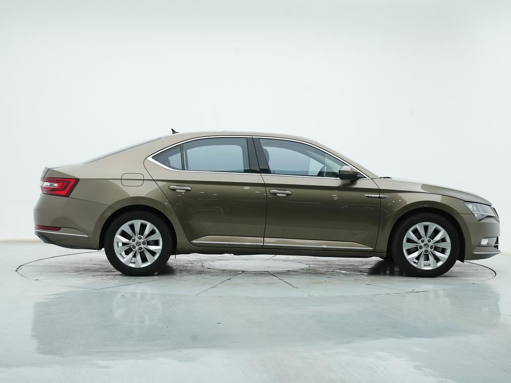 Skoda Superb 2018 TSI330 DSG Comfort China V – фото 8