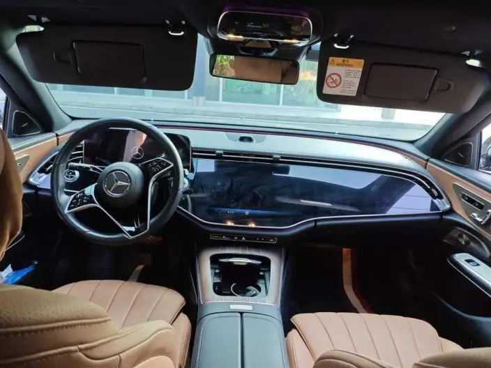 Mercedes-Benz E-Class 2024 Model E 300 L Luxury Model sedan – фото 6
