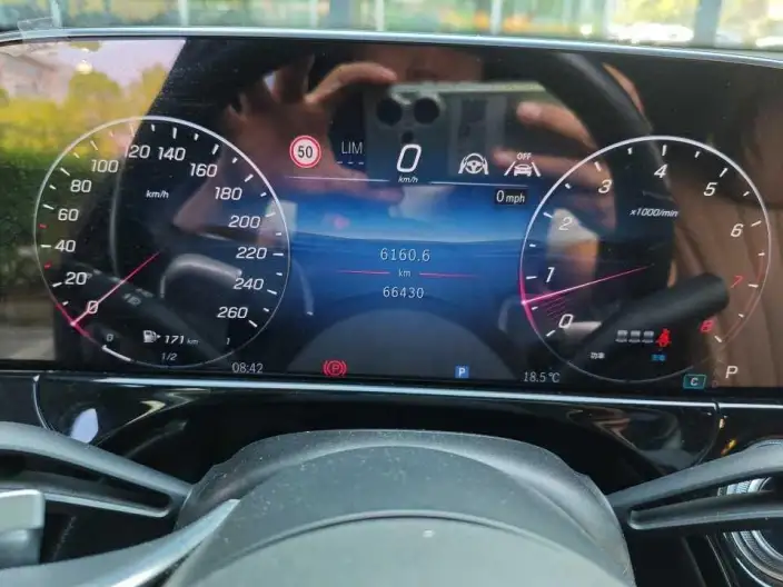 Mercedes-Benz E-Class 2024 Model E 300 L Luxury Model sedan – фото 7