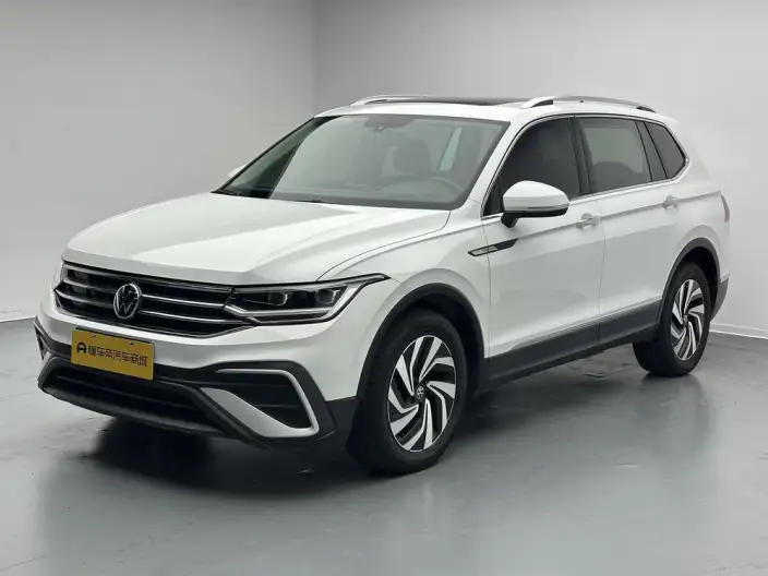 Volkswagen Tiguan L 2023 Model 300TSI 2WD Smart Edition – фото 1