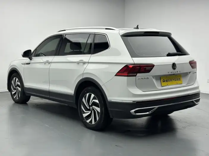 Volkswagen Tiguan L 2023 Model 300TSI 2WD Smart Edition – фото 5