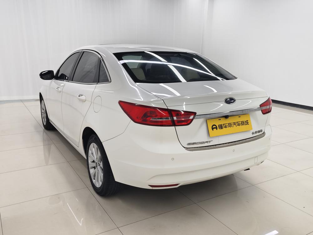 Ford Escort 2015 1.5L Automatic Fashion – фото 5