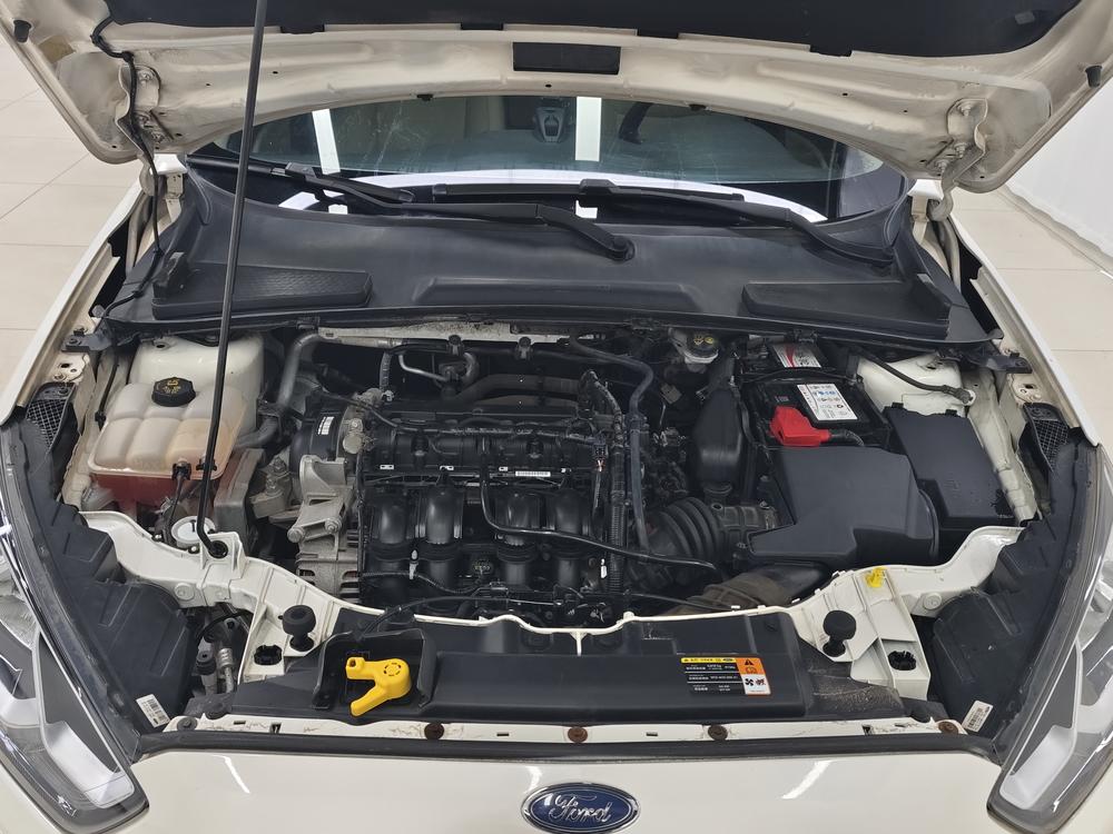 Ford Escort 2015 1.5L Automatic Fashion – фото 10
