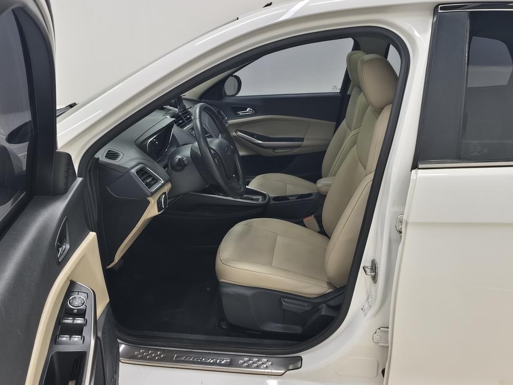 Ford Escort 2015 1.5L Automatic Fashion – фото 17