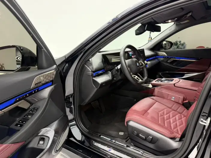 BMW 5 Series 2024 Model 530Li Exclusive Model M Sports Set – фото 9