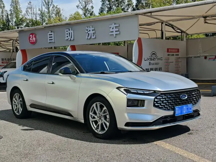 Ford Mondeo 2023 Model EcoBoost 180 Luxury Model – фото 3