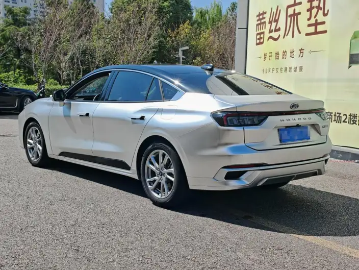 Ford Mondeo 2023 Model EcoBoost 180 Luxury Model – фото 4