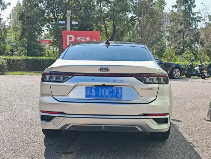 Ford Mondeo 2023 Model EcoBoost 180 Luxury Model – фото 5