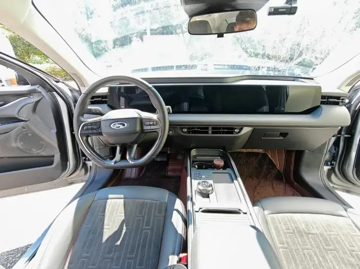 Ford Mondeo 2023 Model EcoBoost 180 Luxury Model – фото 8