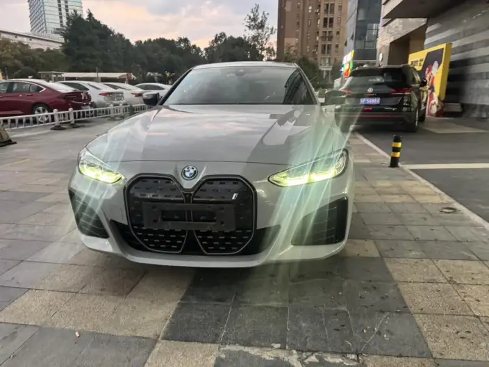BMW i4 2023 Model eDrive40 – фото 2