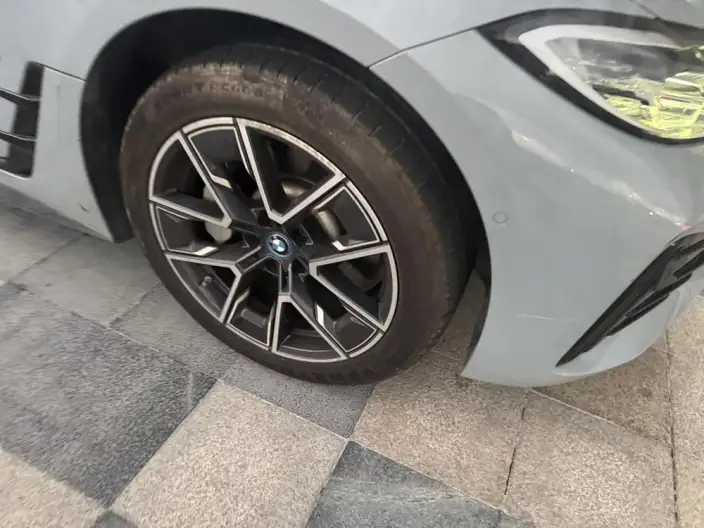 BMW i4 2023 Model eDrive40 – фото 8