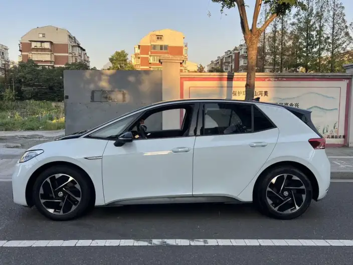 Volkswagen ID.3 2023 Model Pure Smart Edition – фото 4