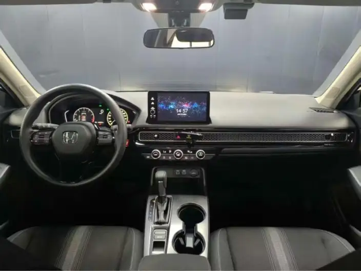 Honda Civic 2023 Model 240TURBO CVT Momentum Edition – фото 5