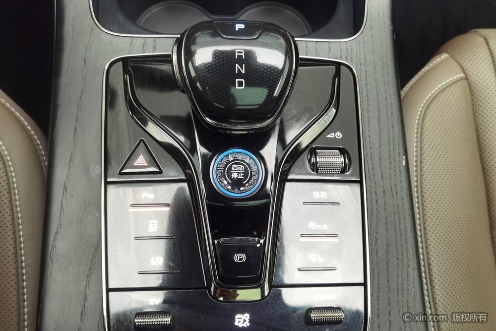 BYD Han DM 2022 DM-i 121KM Prestige – фото 15