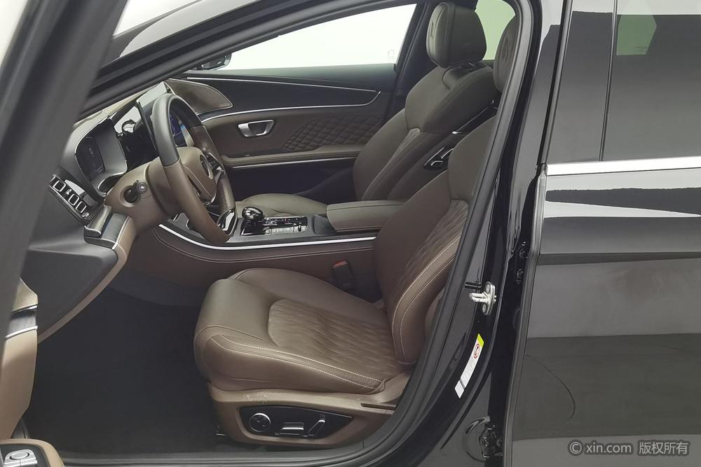 BYD Han DM 2022 DM-i 121KM Prestige – фото 17
