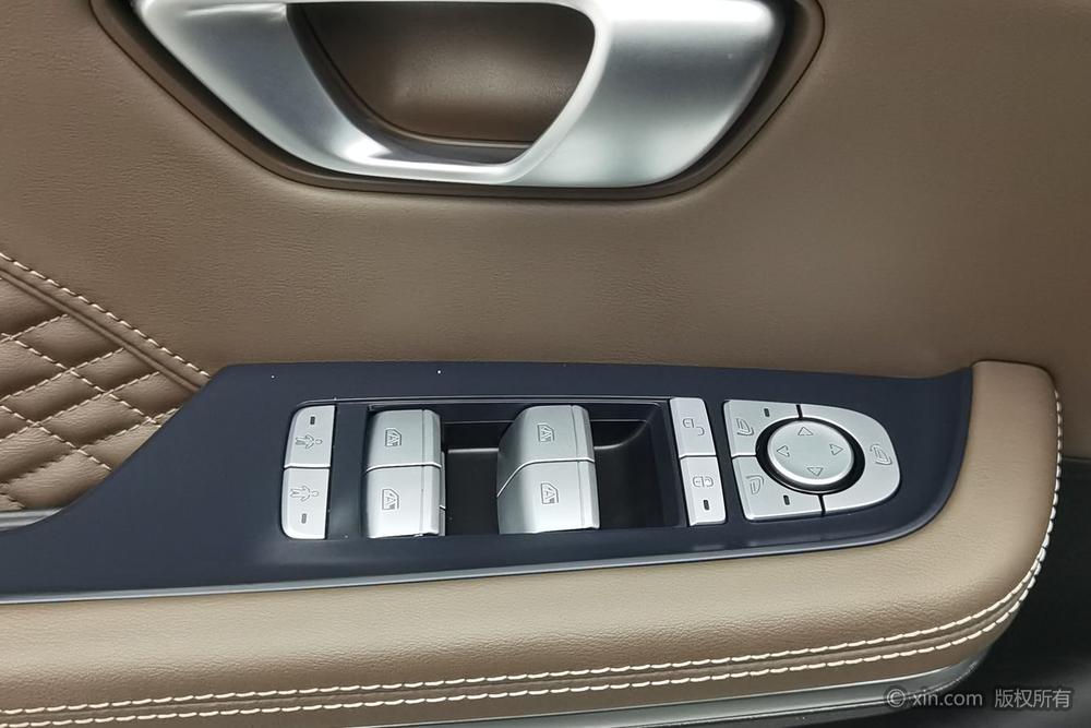 BYD Han DM 2022 DM-i 121KM Prestige – фото 22