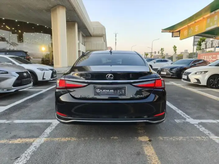 Lexus ES 2022 Model 200 Superior Edition – фото 5