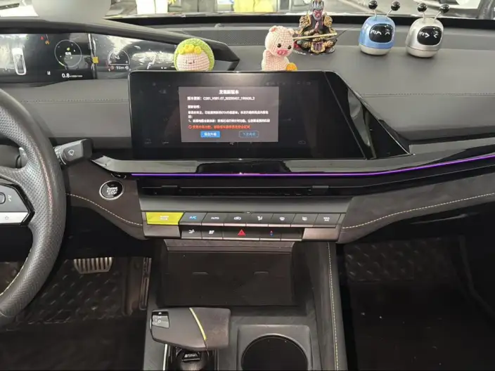 Changan UNI-V 2022 Model 1.5T Sports Edition – фото 6