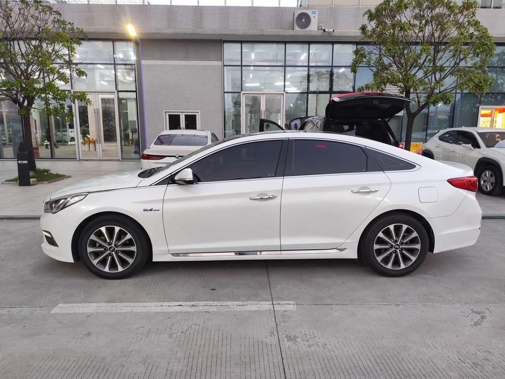 Hyundai Sonata 9th Gen 2015 1.6T GLS Smart