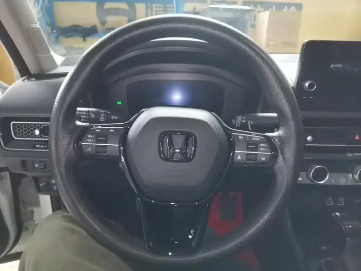Honda Civic 2023 Model 240TURBO CVT Momentum Edition – фото 8