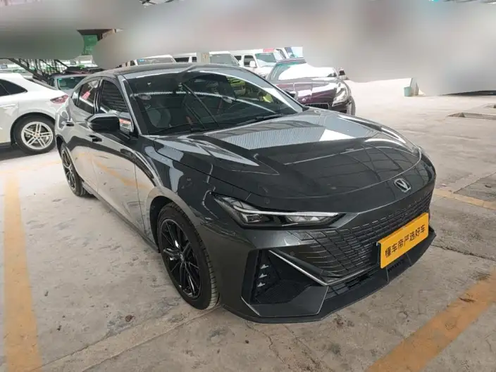 Changan UNI-V 2024 Model 1.5T High Power Edition – фото 2