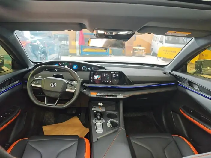 Changan UNI-V 2024 Model 1.5T High Power Edition – фото 6