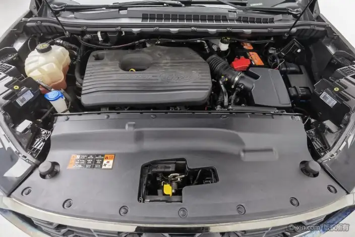 Ford Edge 2021 Model PLUS EcoBoost 245 4WD ST-Line 7 seat – фото 5