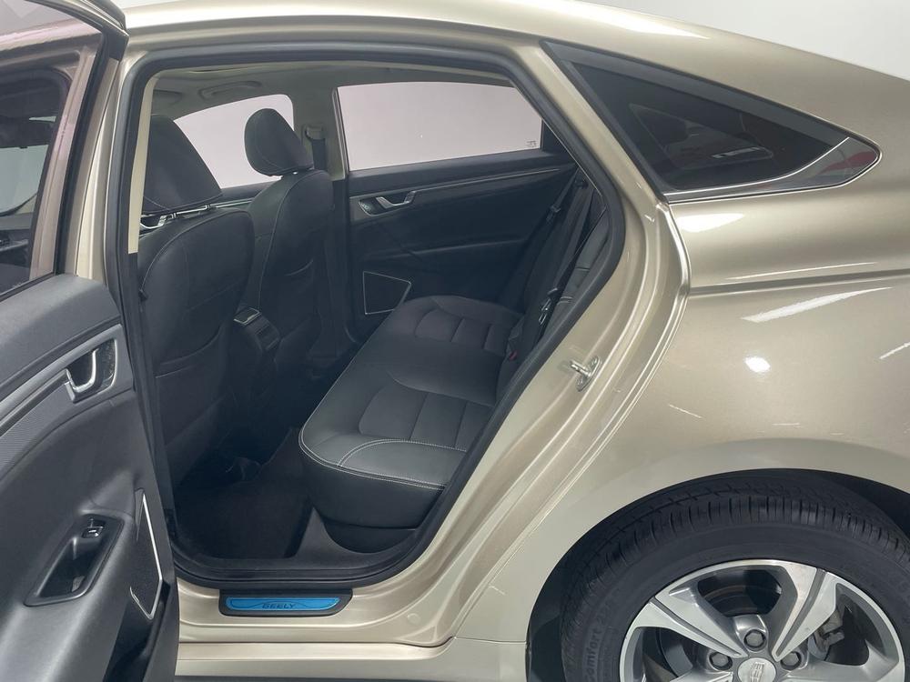 Geely Emgrand GL Модель 2018 года 1.4T Manual Elite Connected – фото 18