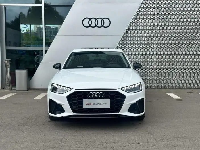 Audi A4 L 2020 Model 40 TFSI Luxury Dynamic Model – фото 2