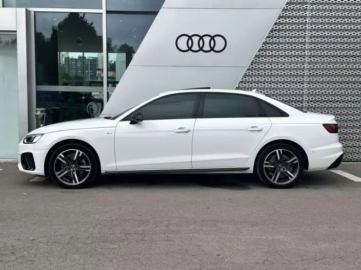 Audi A4 L 2020 Model 40 TFSI Luxury Dynamic Model – фото 3