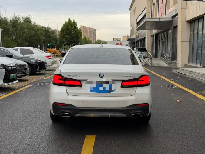 BMW 5 Series 2022 Model Facelift II 525Li M Sports Set – фото 5