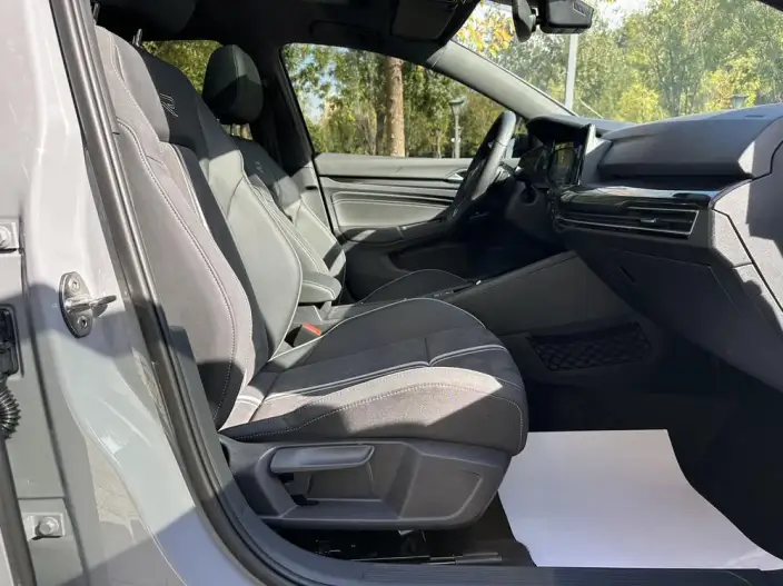 Volkswagen Golf 2023 Model Facelift 280TSI DSG R-Line – фото 8