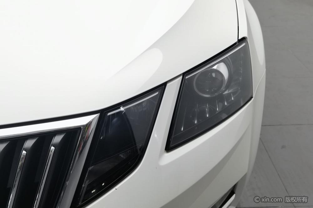 Skoda Octavia 2018 TSI230 DSG Luxury – фото 7