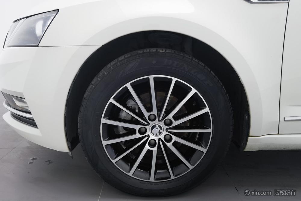 Skoda Octavia 2018 TSI230 DSG Luxury – фото 10