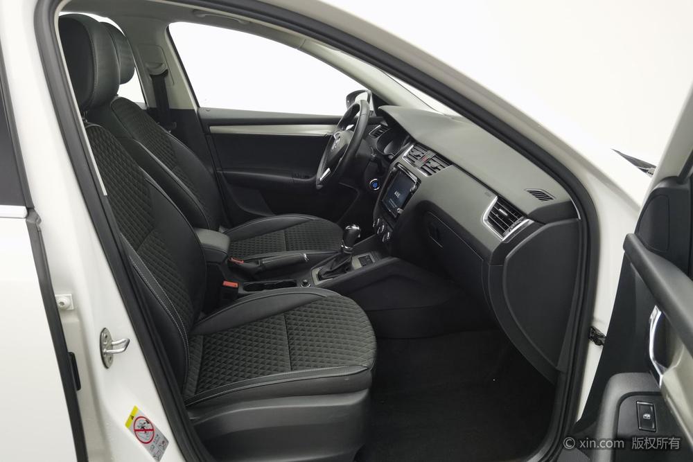 Skoda Octavia 2018 TSI230 DSG Luxury – фото 24