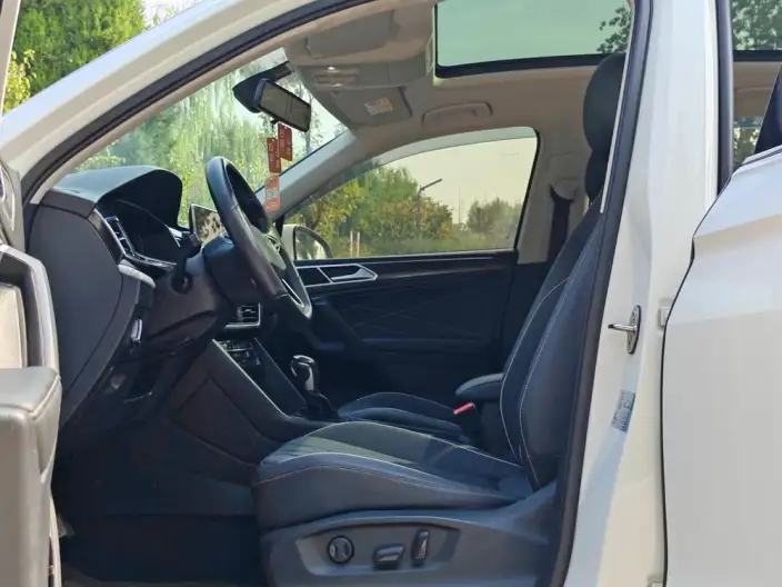Volkswagen Tiguan L 2022 Model 330TSI Automatic 2WD Comfort Edition – фото 8